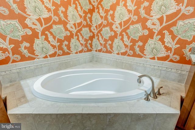 3883 BILLBERRY DR, Fairfax, VA 22033