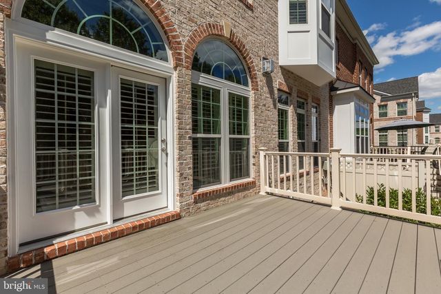 3883 BILLBERRY DR, Fairfax, VA 22033