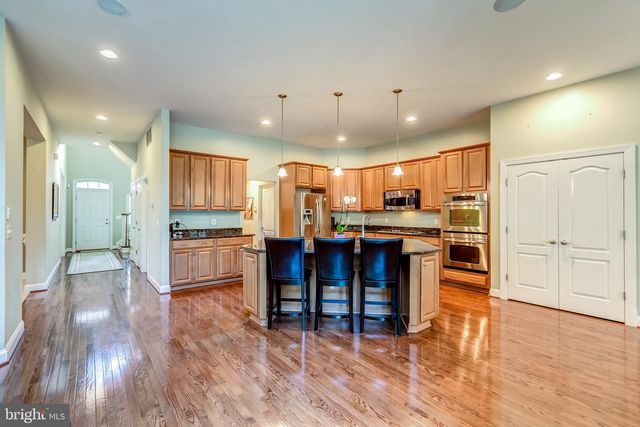 3883 BILLBERRY DR, Fairfax, VA 22033