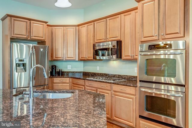 3883 BILLBERRY DR, Fairfax, VA 22033