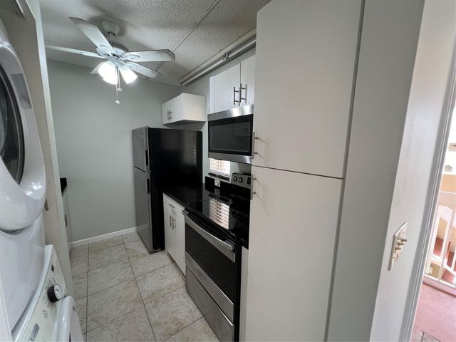 10107 TWIN LAKES Drive 24-O, Coral Springs, FL 33071