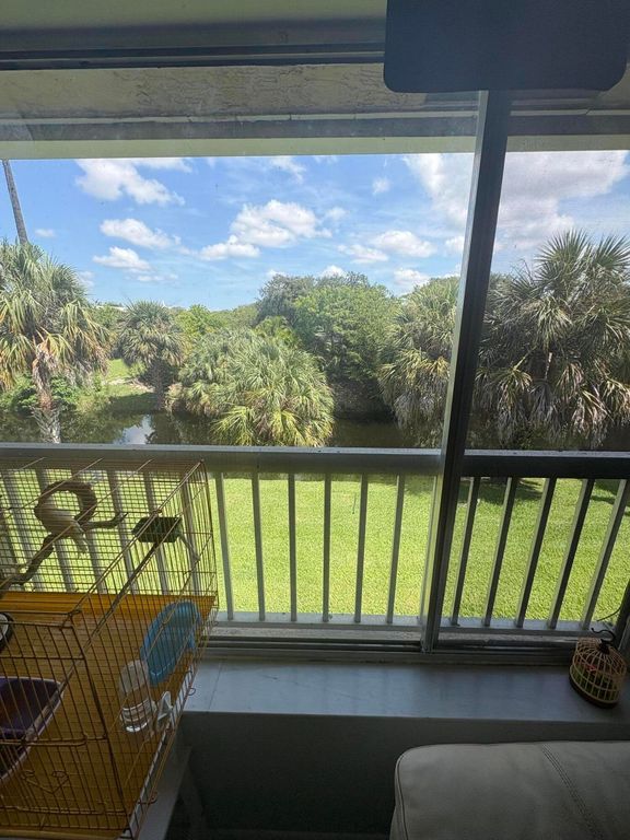 10107 TWIN LAKES Drive 24-O, Coral Springs, FL 33071