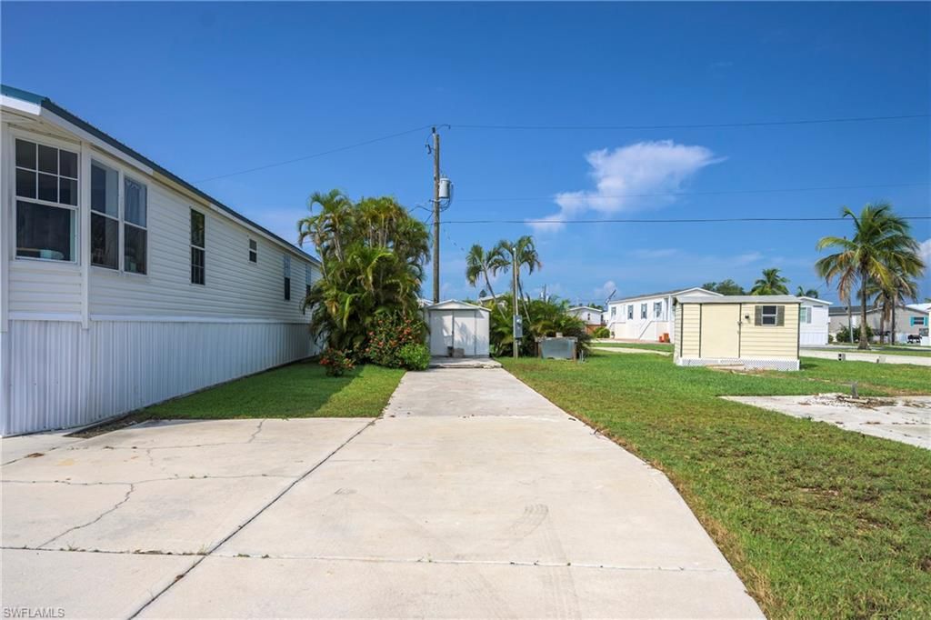61 Oyster Bay LN, FORT MYERS BEACH, FL 33931 — photo 4