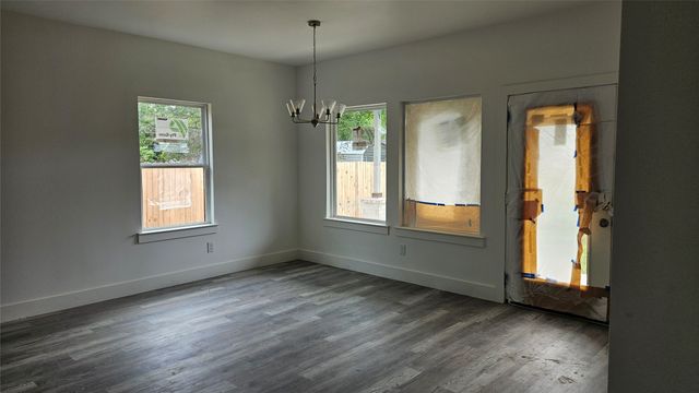 804 S Catherine Street, Terrell, TX 75160