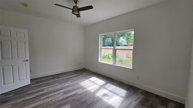 804 S Catherine Street, Terrell, TX 75160