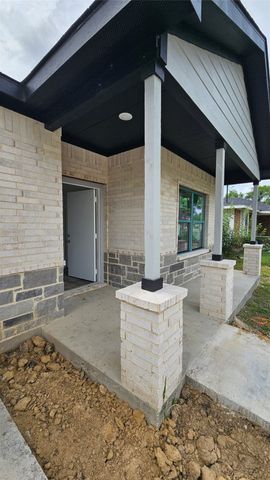 804 S Catherine Street, Terrell, TX 75160