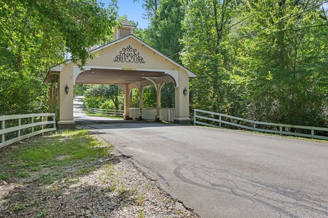 7393 Teaswood Drive, Conroe, TX 77304