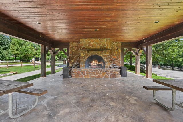 7393 Teaswood Drive, Conroe, TX 77304