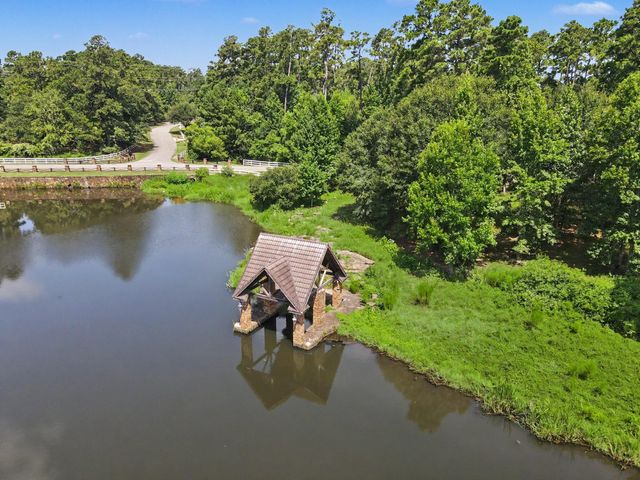 7393 Teaswood Drive, Conroe, TX 77304
