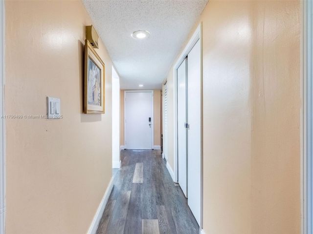370 Fairway Cir 13, Weston, FL 33326