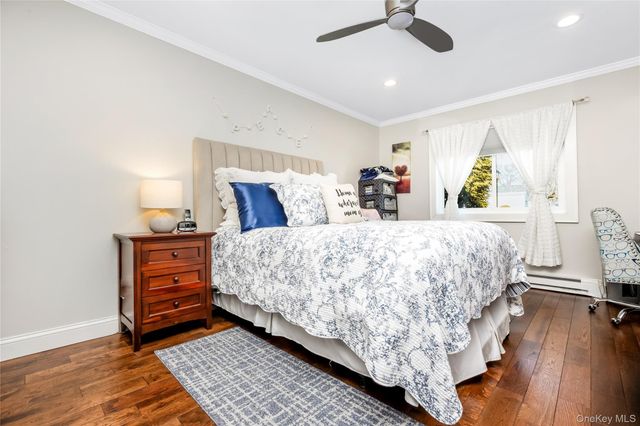 203 Cabot Court S, Saint James, NY 11780