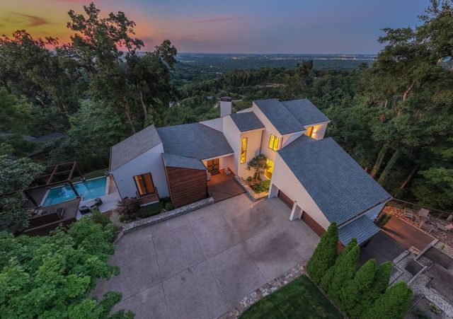 1819 Laurel Ridge Dr, Nashville, TN 37215