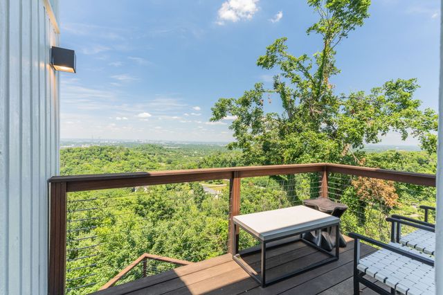 1819 Laurel Ridge Dr, Nashville, TN 37215