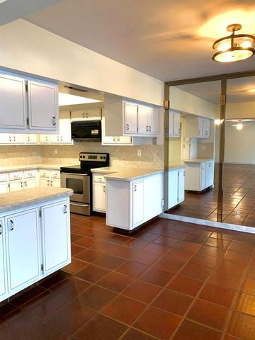 2735 NE 28 Court, Lighthouse Point, FL 33064