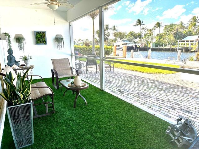 2735 NE 28 Court, Lighthouse Point, FL 33064