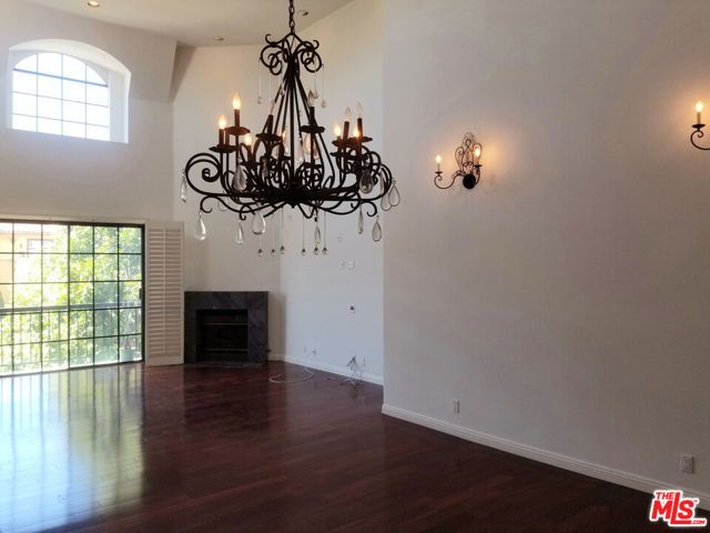 10620 EASTBORNE Avenue 302, Los Angeles, CA 90024