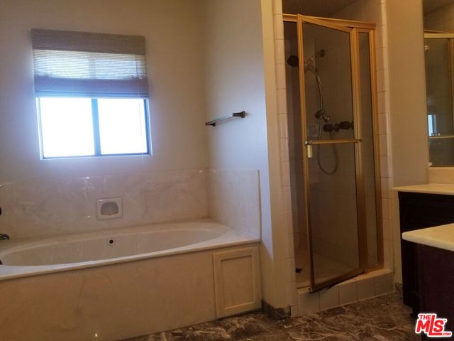 10620 EASTBORNE Avenue 302, Los Angeles, CA 90024