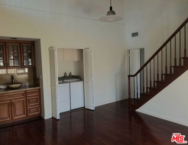 10620 EASTBORNE Avenue 302, Los Angeles, CA 90024