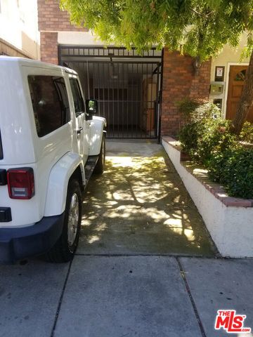 10620 EASTBORNE Avenue 302, Los Angeles, CA 90024