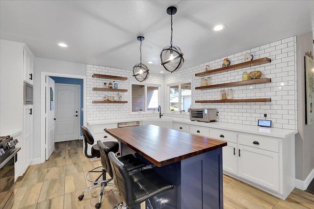 1560 Malaga Ct, Yuba City, CA 95993