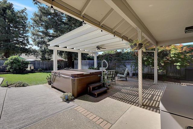 1560 Malaga Ct, Yuba City, CA 95993