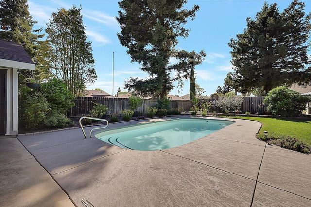 1560 Malaga Ct, Yuba City, CA 95993