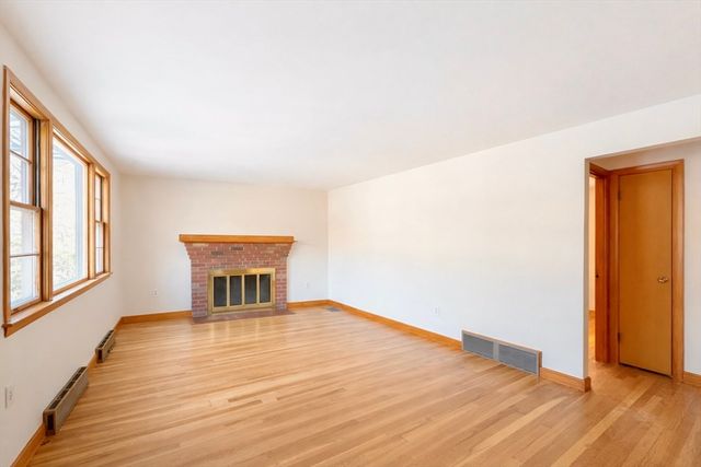 24 Evelyn Lane, Braintree, MA 02184