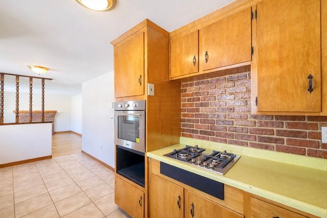 24 Evelyn Lane, Braintree, MA 02184