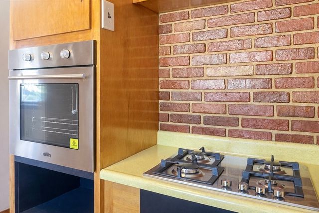 24 Evelyn Lane, Braintree, MA 02184