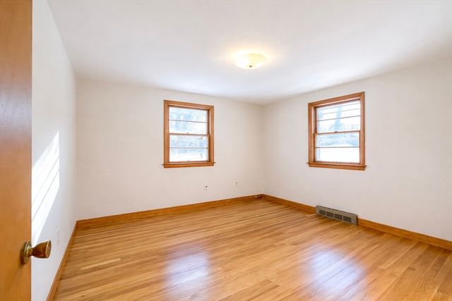 24 Evelyn Lane, Braintree, MA 02184