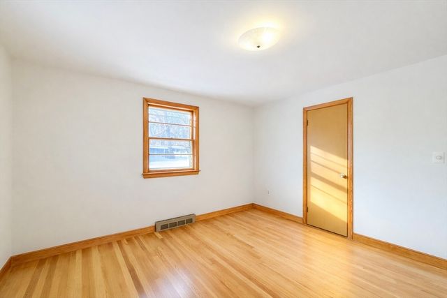 24 Evelyn Lane, Braintree, MA 02184