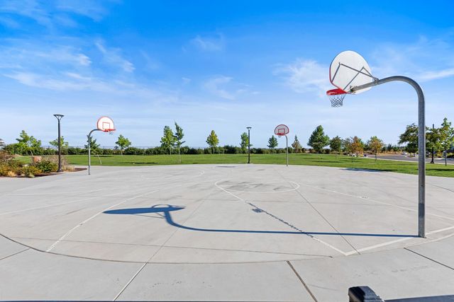 4013 Boulogne Way, Rancho Cordova, CA 95742