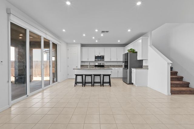 4013 Boulogne Way, Rancho Cordova, CA 95742