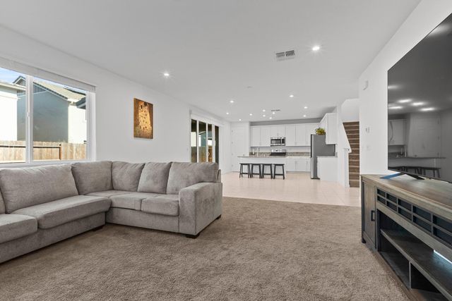 4013 Boulogne Way, Rancho Cordova, CA 95742