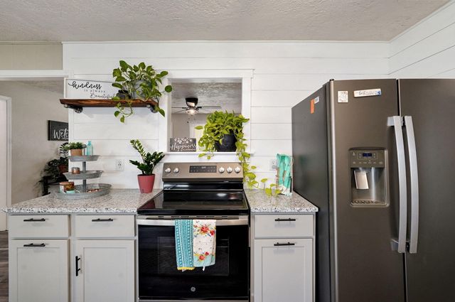 304 Summit Street, Cabool, MO 65689