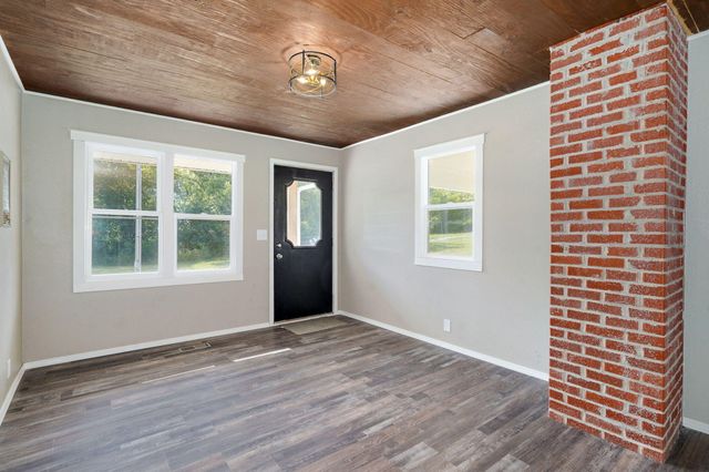 304 Summit Street, Cabool, MO 65689