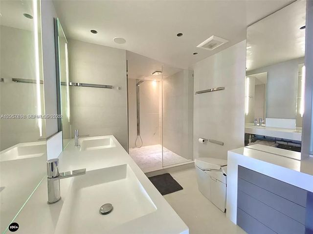 5255 Collins Avenue 9E, Miami Beach, FL 33140