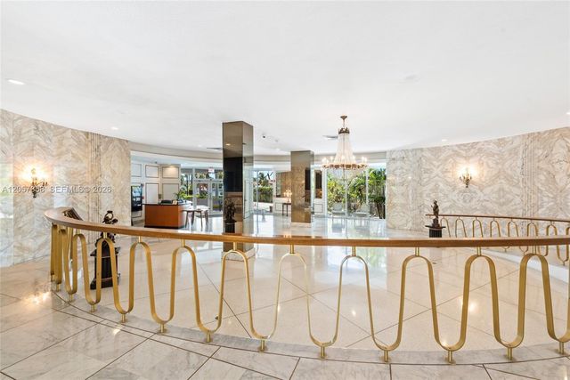 5255 Collins Avenue 9E, Miami Beach, FL 33140
