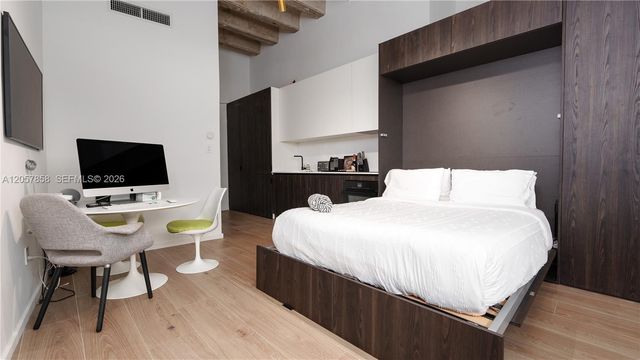 5255 Collins Avenue 9E, Miami Beach, FL 33140