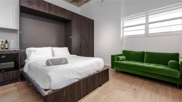 5255 Collins Avenue 9E, Miami Beach, FL 33140