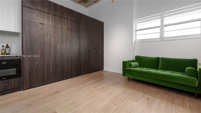 5255 Collins Avenue 9E, Miami Beach, FL 33140