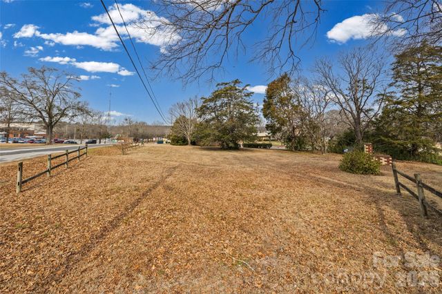 615 N Catawba Street, Lancaster, SC 29720