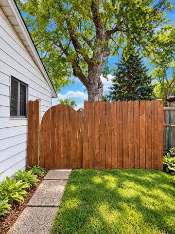 7913 5th Street NE, Fridley, MN 55432