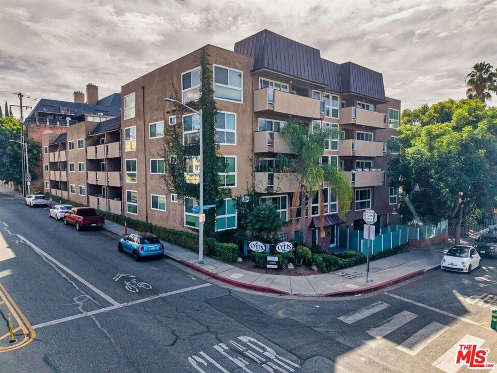 1284 Havenhurst Drive, Los Angeles, CA 90046 — exterior