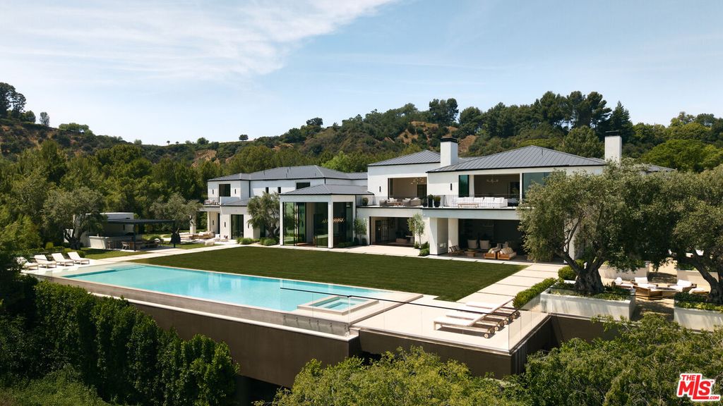 Image 1 of property listing at 73 Beverly Park Ln, Beverly Hills, CA 90210