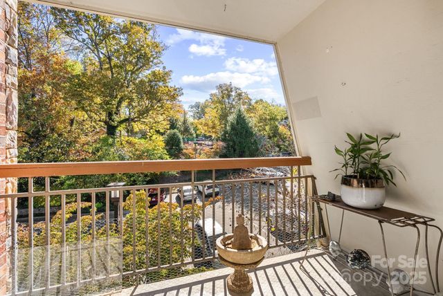 429 Bowling Park Road, Asheville, NC 28803