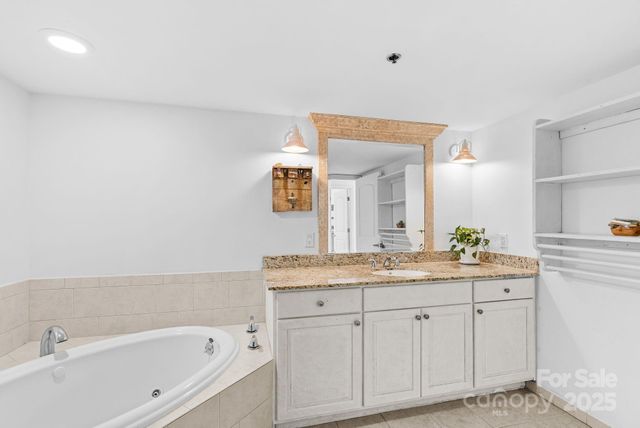 429 Bowling Park Road, Asheville, NC 28803