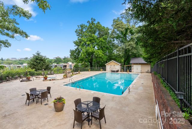 429 Bowling Park Road, Asheville, NC 28803