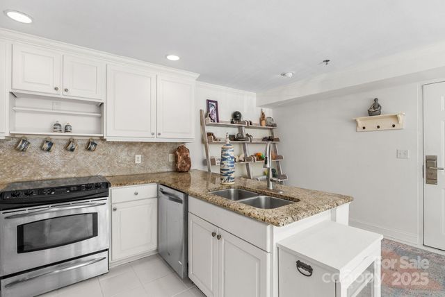 429 Bowling Park Road, Asheville, NC 28803