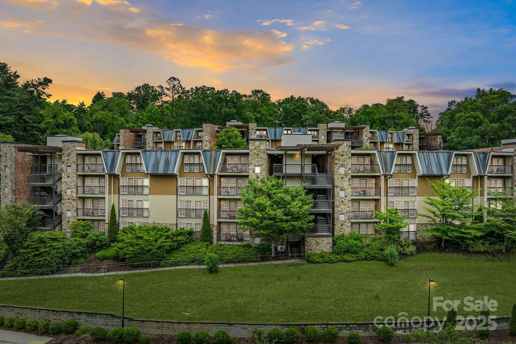 429 Bowling Park Road, Asheville, NC 28803